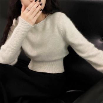 Πλεκτό πουλόβερ από μαλλί, λαιμόκοψη σε έναν ώμο, 95% μαλλί, κοντή γραμμή (40–50 εκ.), μακριά μανίκια