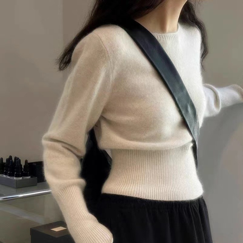 Πλεκτό πουλόβερ από μαλλί, λαιμόκοψη σε έναν ώμο, 95% μαλλί, κοντή γραμμή (40–50 εκ.), μακριά μανίκια