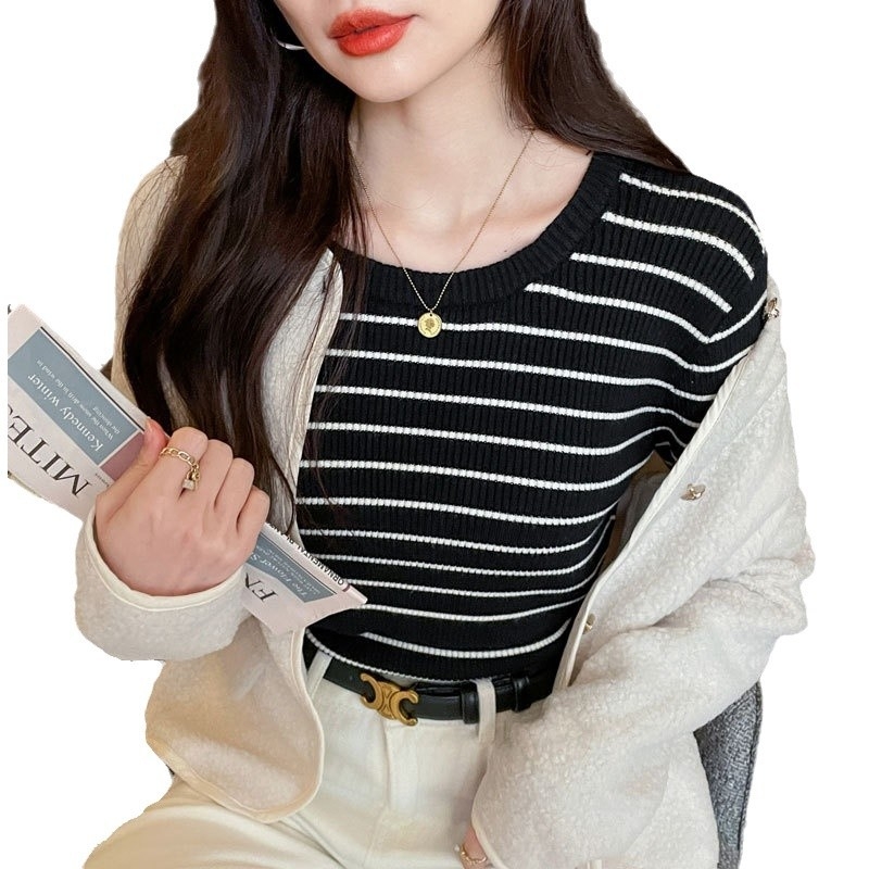 Dojilni pulover s prugama, okrugli izrez, dugi rukavi, uski kroj, otvor za dojenje (prugama; okrugli izrez; dugi rukavi; uski kroj; otvor za dojenje)