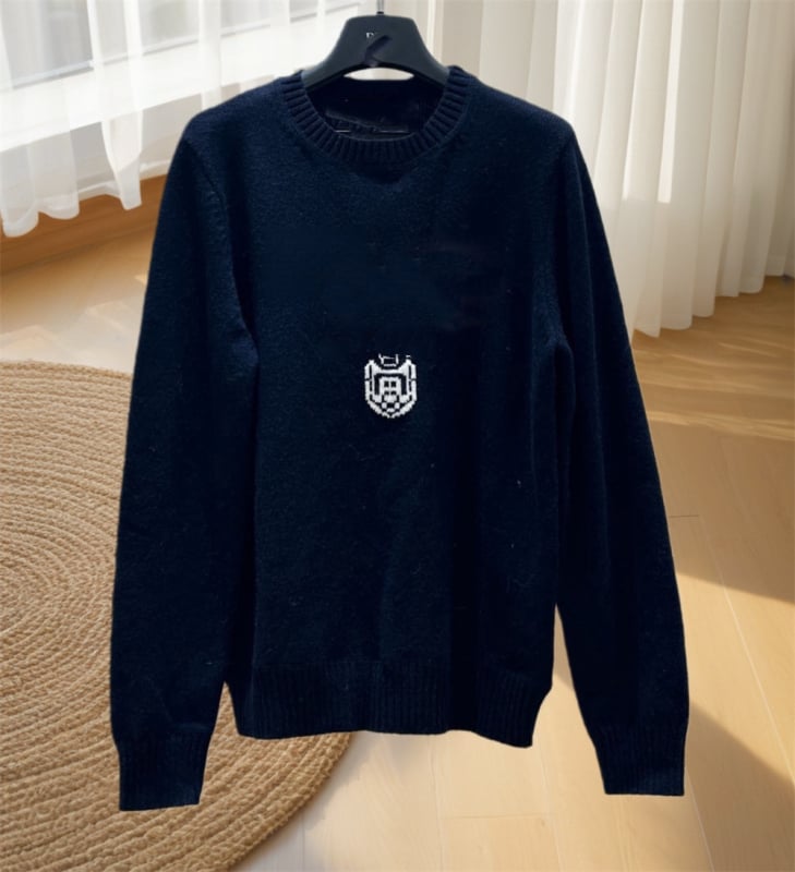 Πλεκτό πουλόβερ με κουκούλα και κέντημα, μείξη μαλλιού προβάτων, 3/4 μανίκια, στρογγυλή λαιμόκοψη, Φθινόπωρο 2025