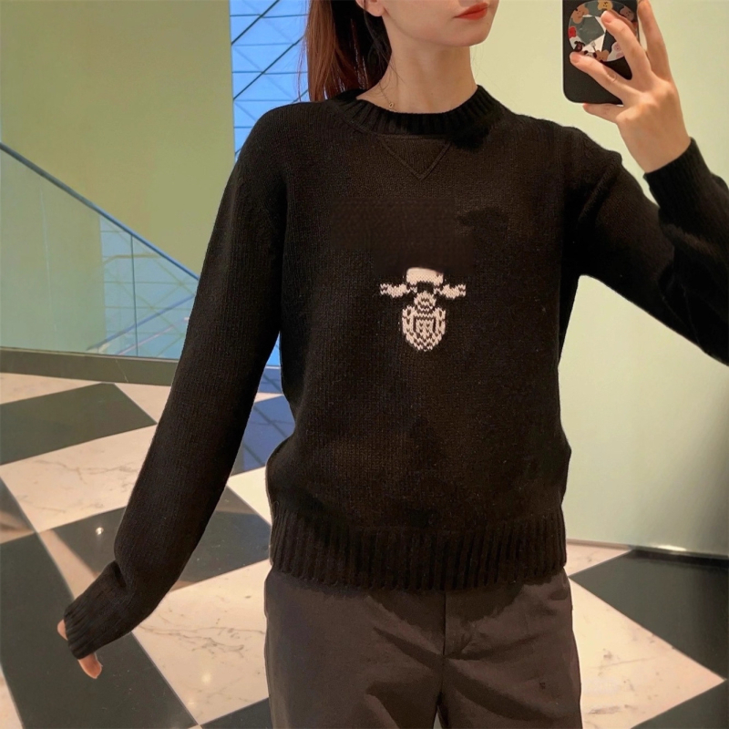 Πλεκτό πουλόβερ με κουκούλα και κέντημα, μείξη μαλλιού προβάτων, 3/4 μανίκια, στρογγυλή λαιμόκοψη, Φθινόπωρο 2025