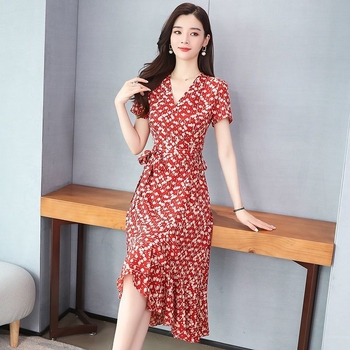 Egyrészes ruha, közepes hossz, A-vonal, V-nyakú, poliészter