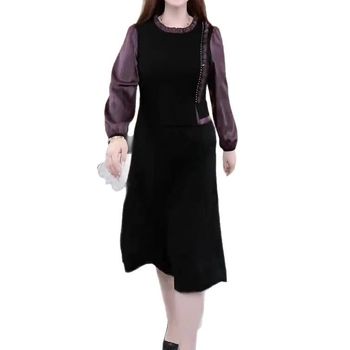 Šifono suknelė, poliesterio 90–95%, ilgis 99 cm, elegantiškas stilius, presuotos siuvimo detalės