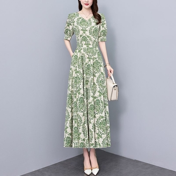 A-vonalú ruha V-nyakú, puffos ujakkal, magas derékkal, midi hosszúságú