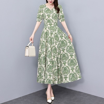 A-vonalú ruha V-nyakú, puffos ujakkal, magas derékkal, midi hosszúságú