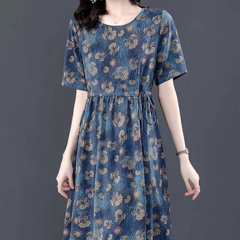 A-vonalú ruha, több színű minta, PVC anyag, kerek nyakú, rövid ujjú