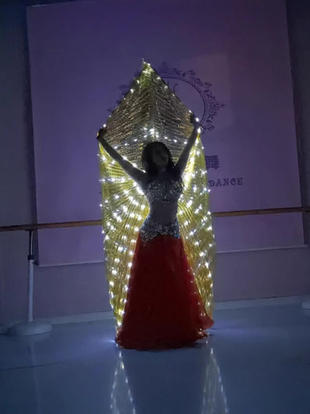 LED svjetleći plašt sa krilima i veo za belly dance, poliester materijal, marka Excellent Nuclear, za žene, dob 18–24