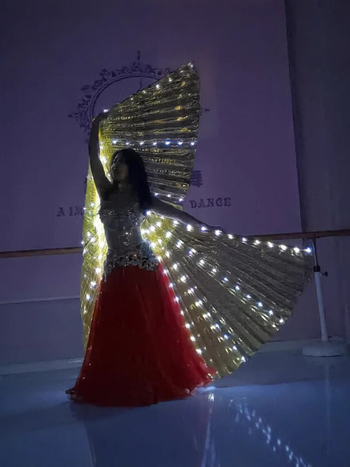 LED svjetleći plašt sa krilima i veo za belly dance, poliester materijal, marka Excellent Nuclear, za žene, dob 18–24