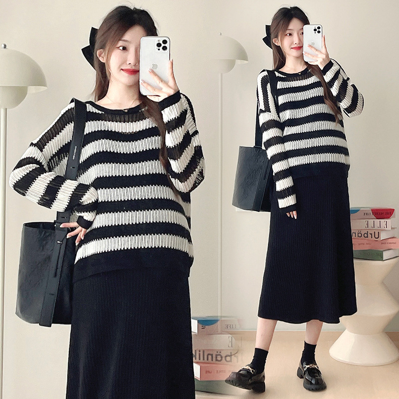 Σετ μητρότητας δύο τεμαχίων: πλεκτό τοπ ριγέ + φούστα με ιμάντες, θηλασμό-φιλικό, άνετος, στρογγυλό λαιμό, μακριά μανίκια, chenille ύφασμα με περιεκτικότητα σε βαμβάκι κάτω από 30%, στυλ Ιαπωνίας/Κορέας, άνοιξη/φθινόπωρο 2025