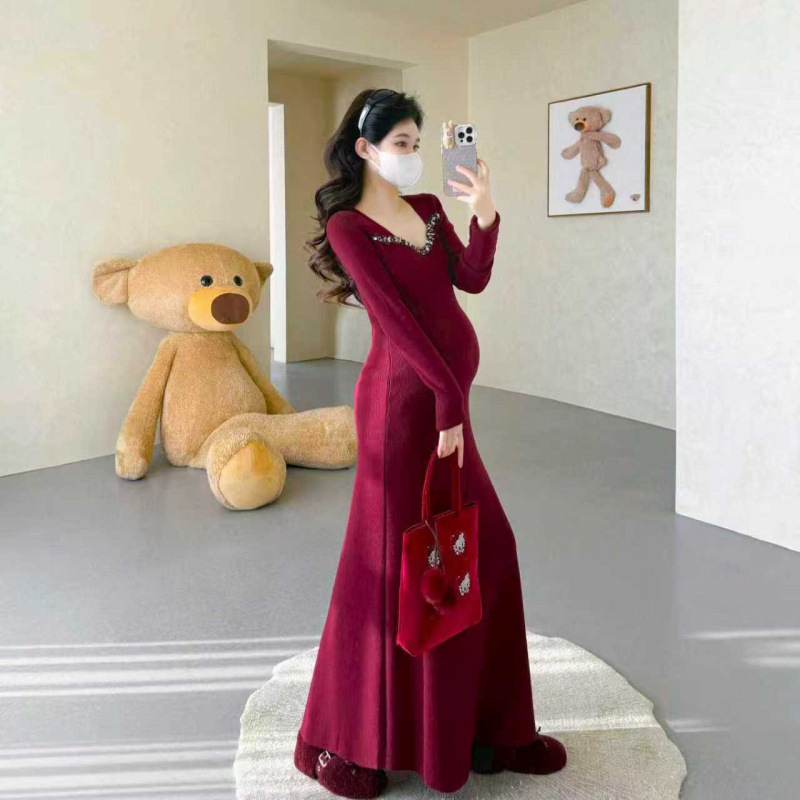 Φόρεμα με φούστα patchwork, μακριά μανίκια, βισκόζη 30–50%, μήκος μίντι, φθινοπωρινό 2025