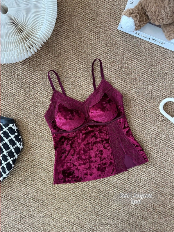 Top z velúru s čipkou, šikmým výrezom a výplňou na prsia, dĺžka v páse, pekné späť