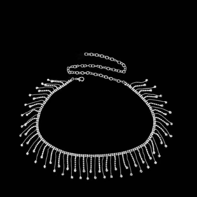 Metāla jostas ķēde ar pūdelēm un rhinestones vēdera dejas stilam, sakausējuma sprādze, aizdare ar auklu, rokdarbu pērlītes, 2025. gada pavasaris