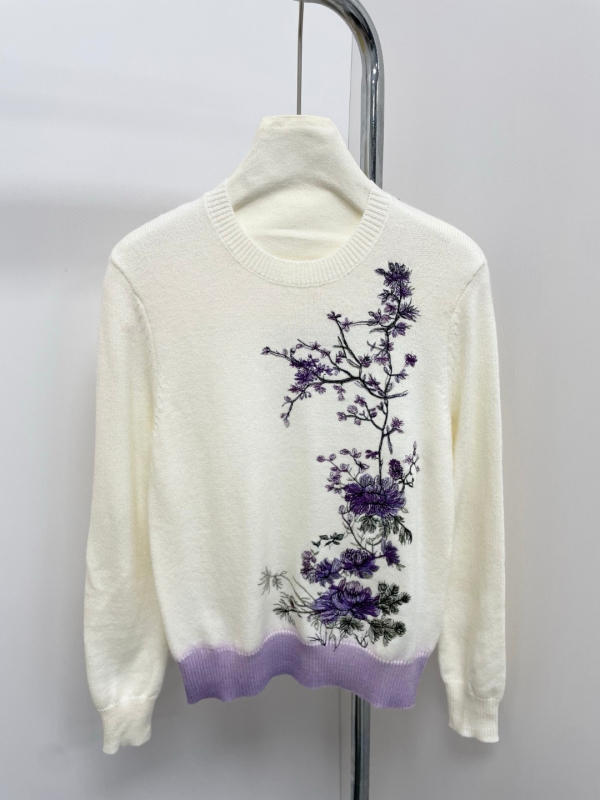 Puloveră de damă din lână-cashmere cu broderie, guler rotund, mâneci lungi, lungime regulată