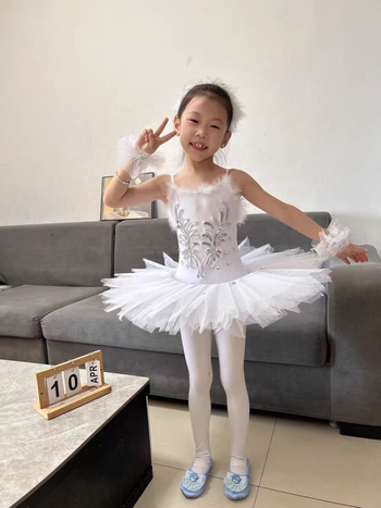 Dječja baletna suknja za scensku izvedbu — korejski stil, šljokice na naramenicama, pahuljasta tutu suknja, korduroj tkanina s elastanom, proljeće 2024