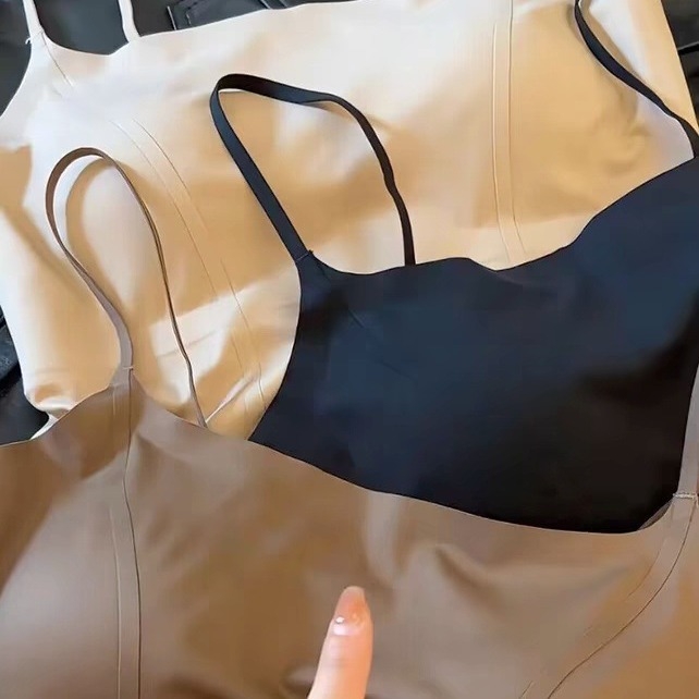 Top bustier fără cusături cu burete încorporat, spate subțire (Material: Nylon; Conținut principal: 70-80% Nylon; Categorie: top bustier/tank top; Tip cupe: Cupă completă; Lungime: talie)