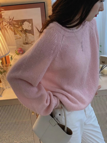 Ženski vuneni džemper s kapuljom, udoban kroj, okrugli izrez, dugi rukavi, debelo pletenje