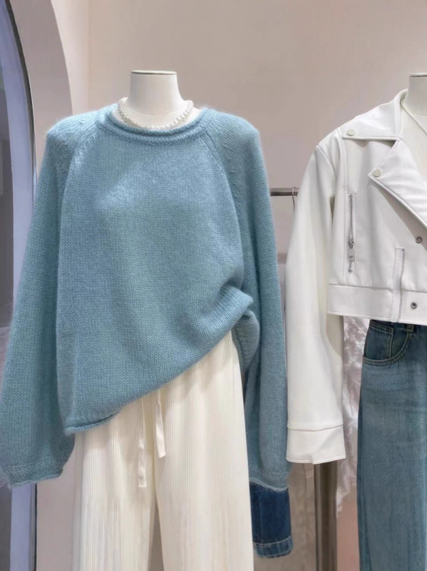 Ženski vuneni džemper s kapuljom, udoban kroj, okrugli izrez, dugi rukavi, debelo pletenje