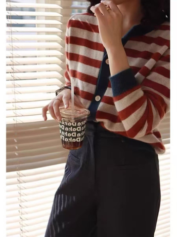 Cardigan din lână, cu dungi, croială lejeră, guler rotund, mâneci lungi, tricotat