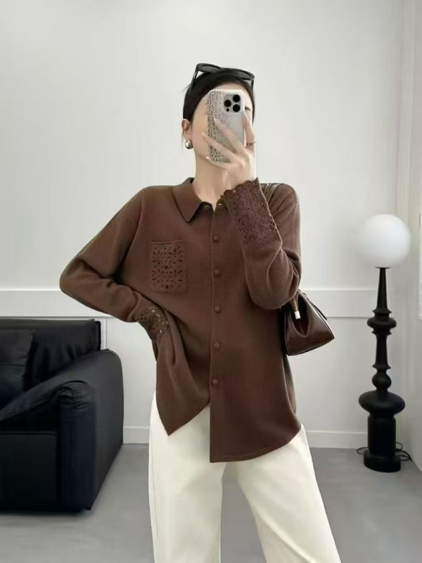 Cardigan od vunene smjese, široki kroj, ovratnik s reverom, dugi rukavi, ukrasna izrezana detalja — zimska kolekcija 2025