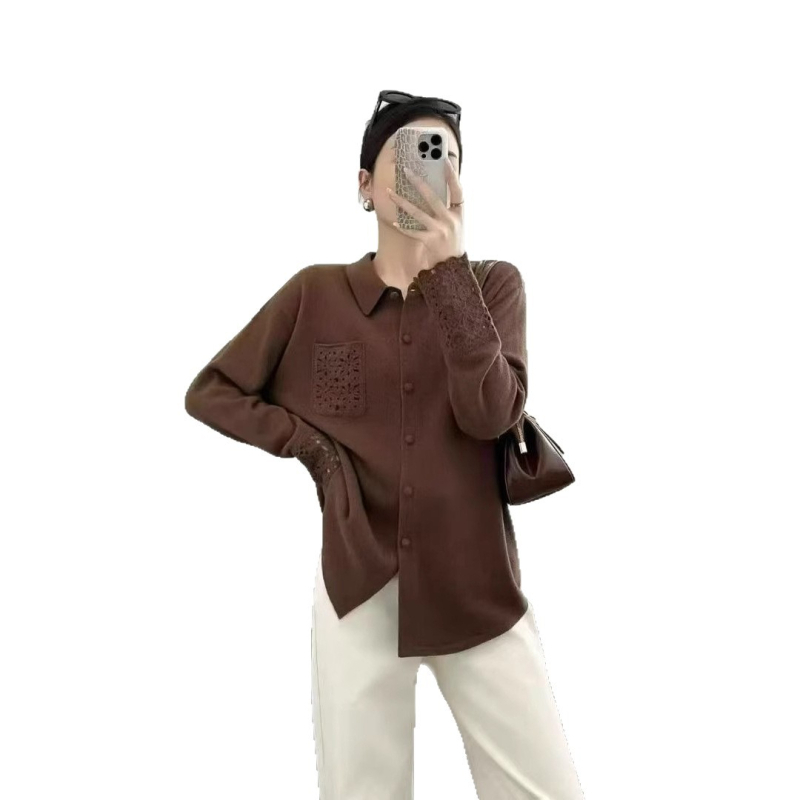 Cardigan od vunene smjese, široki kroj, ovratnik s reverom, dugi rukavi, ukrasna izrezana detalja — zimska kolekcija 2025