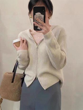 Ženski vuneni kardigan s kapuljom i zipom, opušten kroj, okrugli izrez, dugi rukavi, elegantan gradski stil, jesen 2025