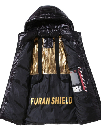 Muška jakna od bijelog pačjeg perja, punilo 550, udio perja 76–80%, otporna na vjetar, stojeći ovratnik, zip, debela