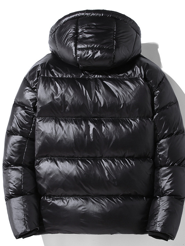 Muška jakna od bijelog pačjeg perja, punilo 550, udio perja 76–80%, otporna na vjetar, stojeći ovratnik, zip, debela