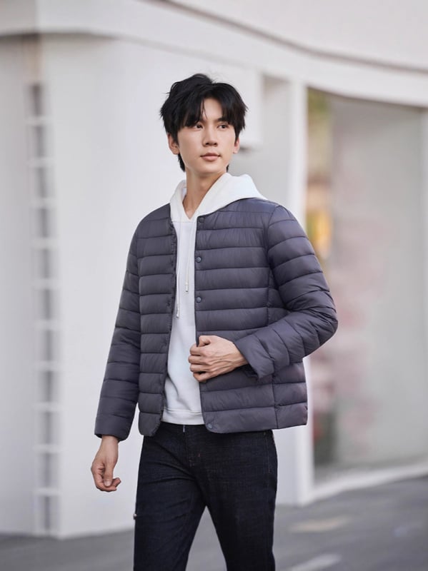 Мъжко леко яке в стил кардиган, без яка, тясна кройка, едноредово закопчаване, полиестров пълнител