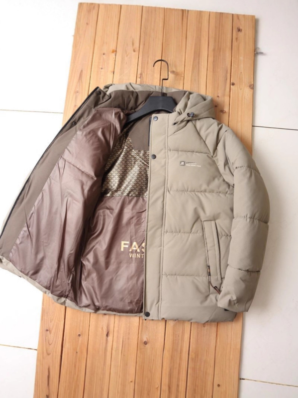 Яке с памучен пълнеж, сваляща се качулка, зимно удебелено, цип отпред, странични джобове