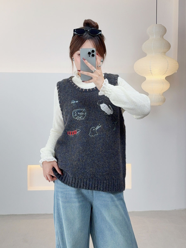 Ženski plus veličina pleteni džemper-vest s okruglim izrezom, izšiven kartunski motiv, šarena mohair smjesa, poliesters 80-90%, akril 10-20%, japansko-korejski opušten stil, regular kroj, zima 2025