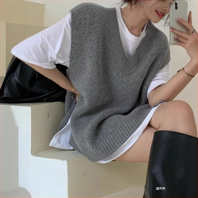 Dámska pletená vesta bez rukávov s V-krkom, voľný strih, dĺžka 50-65 cm, látka: zmes spandexu, štýl I-tvar, Royal Sister, jeseň-zima 2025