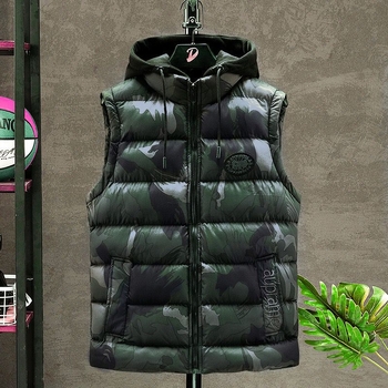 Muška kamuflažna veste s kapuljom, debeli oblog, zatvarač, širok kroj; Materijal: poliesterska smjesa; Podstava: poliester