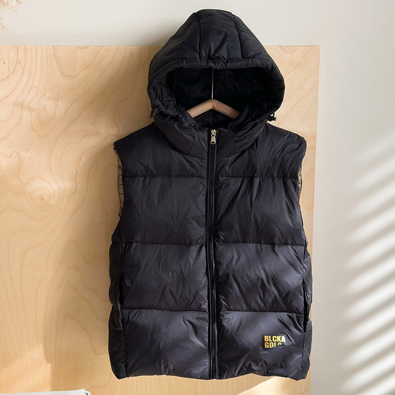 Dječja vesta s perjem gusjeg pera, najlonska vanjska tkanina, poliester podstava, zimska verzija sa zatvaračem
