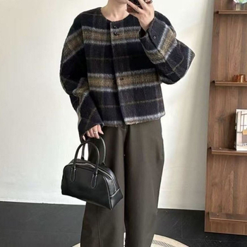 Ženski vuneni kaput s korejskim kariranim uzorkom, okrugli ovratnik, bat rukav, slobodan kroj, jednoredno kopčanje, jesen 2025
