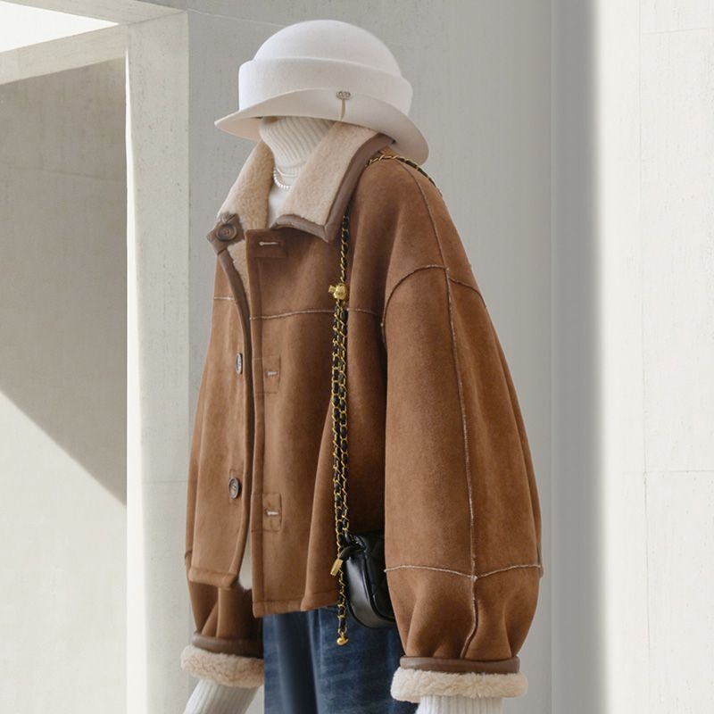 Žensko reverzibilno jakna od umjetnog baršuna s teksturom janjeće vune, zima 2025