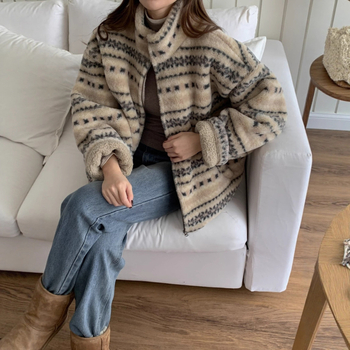 Ženska jakna s geometrijskim uzorkom, debela umjetna ovčja vuna, stojeći ovratnik, zatvarač