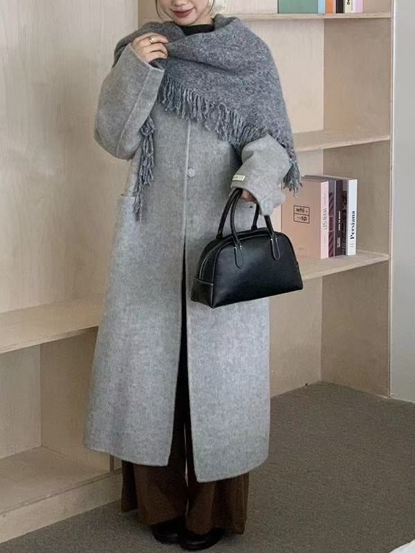 Ženski kaput od kašmira-vunene smjese, bez ovratnika, jednostruko kopčanje na gumbe, 3/4 rukavi, srednje debljine