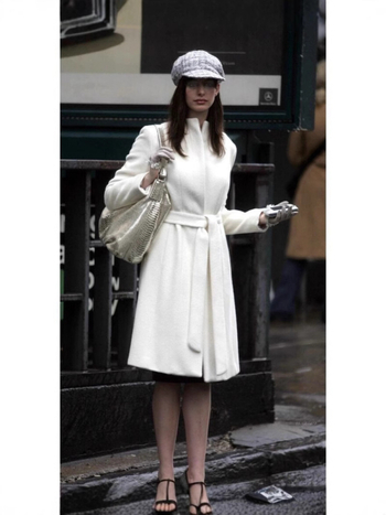 Sieviešu vilnas mētelis, rudens 2024, materiāls: aitu vilna, vilnas saturs 95%+