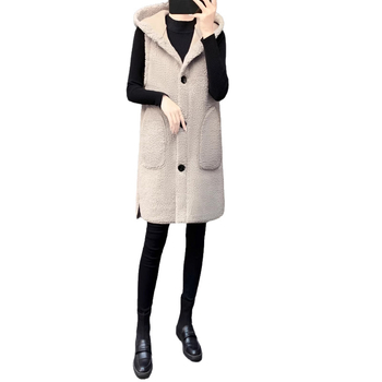 Vesta velikog broja s kapuljačom od balon velura — jednobojna, akrilna vlakna, kapuljača, kopčanje na jedno red, glavna tkanina 95%+