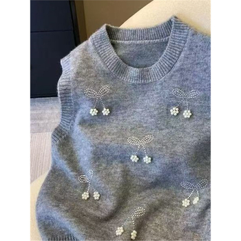 Pleteni prsluk s perlama — slojeviti dizajn, okrugli izrez, poliester s elastanom, proljeće 2025, japansko-korejski ležerni stil