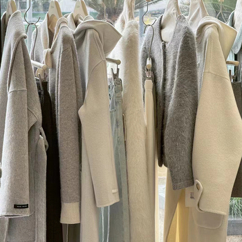 Kaput od kašmira i vune, jednobojan, uski kroj, srednja duljina, zatvarač na zip, korejski stil