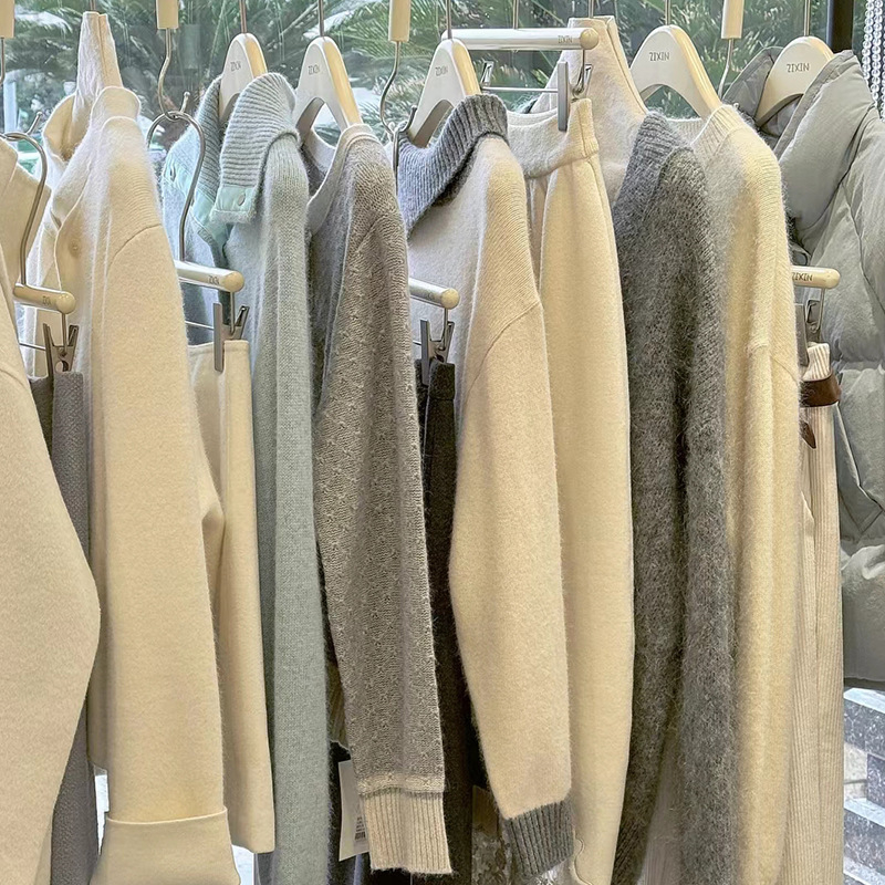 Kaput od kašmira i vune, jednobojan, uski kroj, srednja duljina, zatvarač na zip, korejski stil