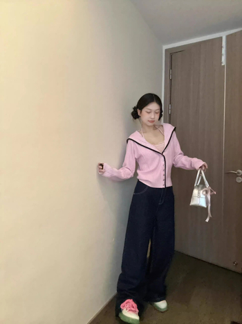 Pletený sveter s farebným blokom a námorníckym golierom, voľný strih, dlhé ruky, stredná hrúbka (farebný blok; námornícky golier; voľný strih; dlhé ruky; stredná hrúbka)