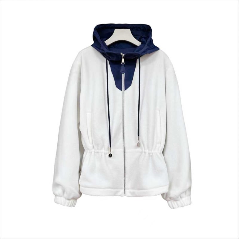 Ženski zimski kaput od pamukasto-smjesanog materijala, naglašen struk, uski kroj, debeo i topao, sadržaj pamuka 30–50%, Zima 2025.