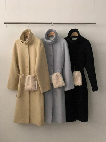 Ženski dugi kaput od vune i smjese s stojećim ovratnikom | Vuna 80–90% | Zima 2025