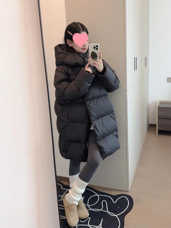 Geacă de damă cu glugă, umplutură din puf de rață alb 51–60%, țesătură chenille cu spandex, gros pentru iarna 2025