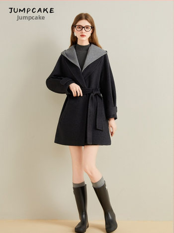 Moteriškas vilnos paltas su gobtuvu, raištis, dvipusiai kašmyras, vilnos turinys 70–80%, Žiema 2025