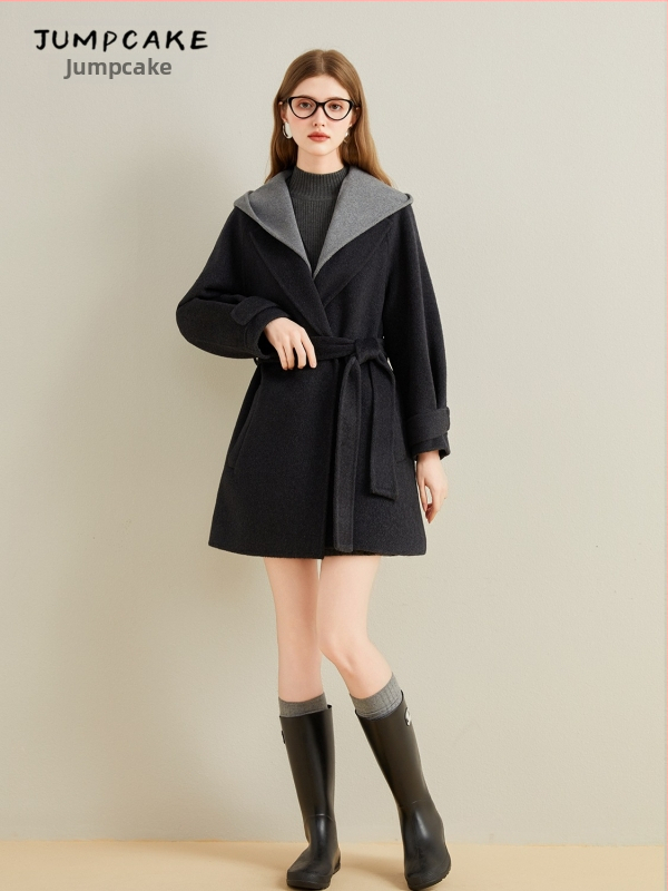 Moteriškas vilnos paltas su gobtuvu, raištis, dvipusiai kašmyras, vilnos turinys 70–80%, Žiema 2025