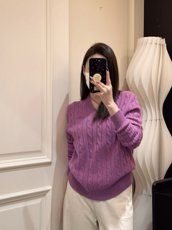 Ženska jakna od organskog pamuka (polo ovratnik; široka silueta; dugi rukavi; prednje zatvaranje s tri gumba)