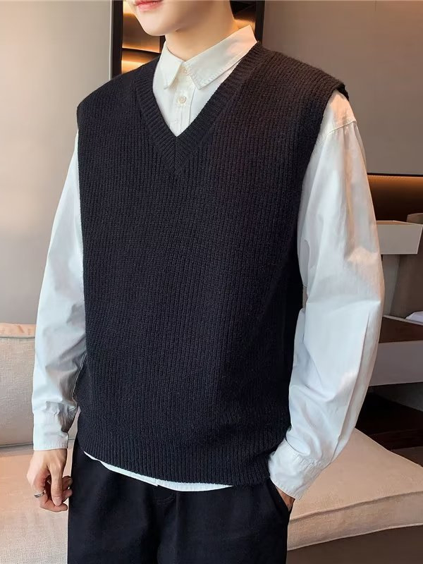 Muški pleteni prsluk s V-izrezom, udoban kroj, smjesa poliestera (80%), jednobojni uzorak, za jesen 2024